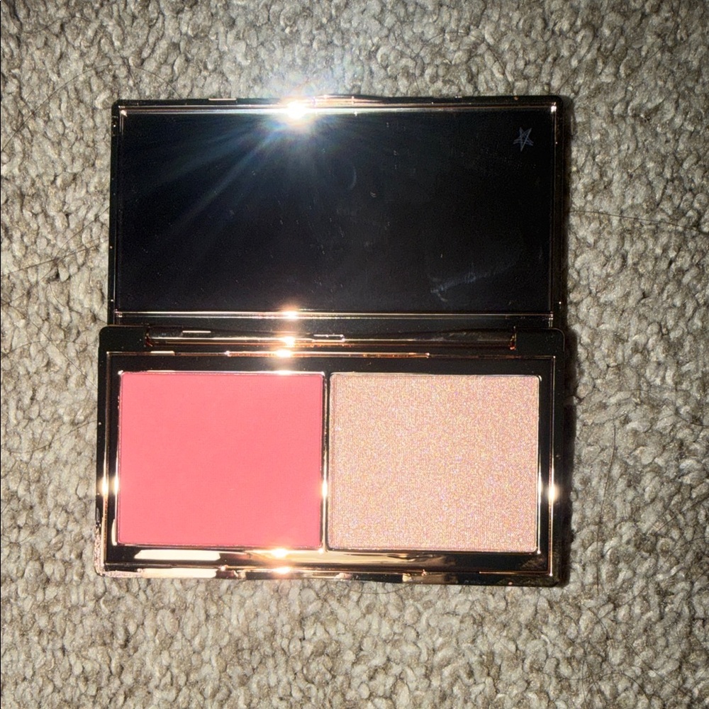 Charlotte Tilbury Dual-Tone Blush Palette - Pink and Gold